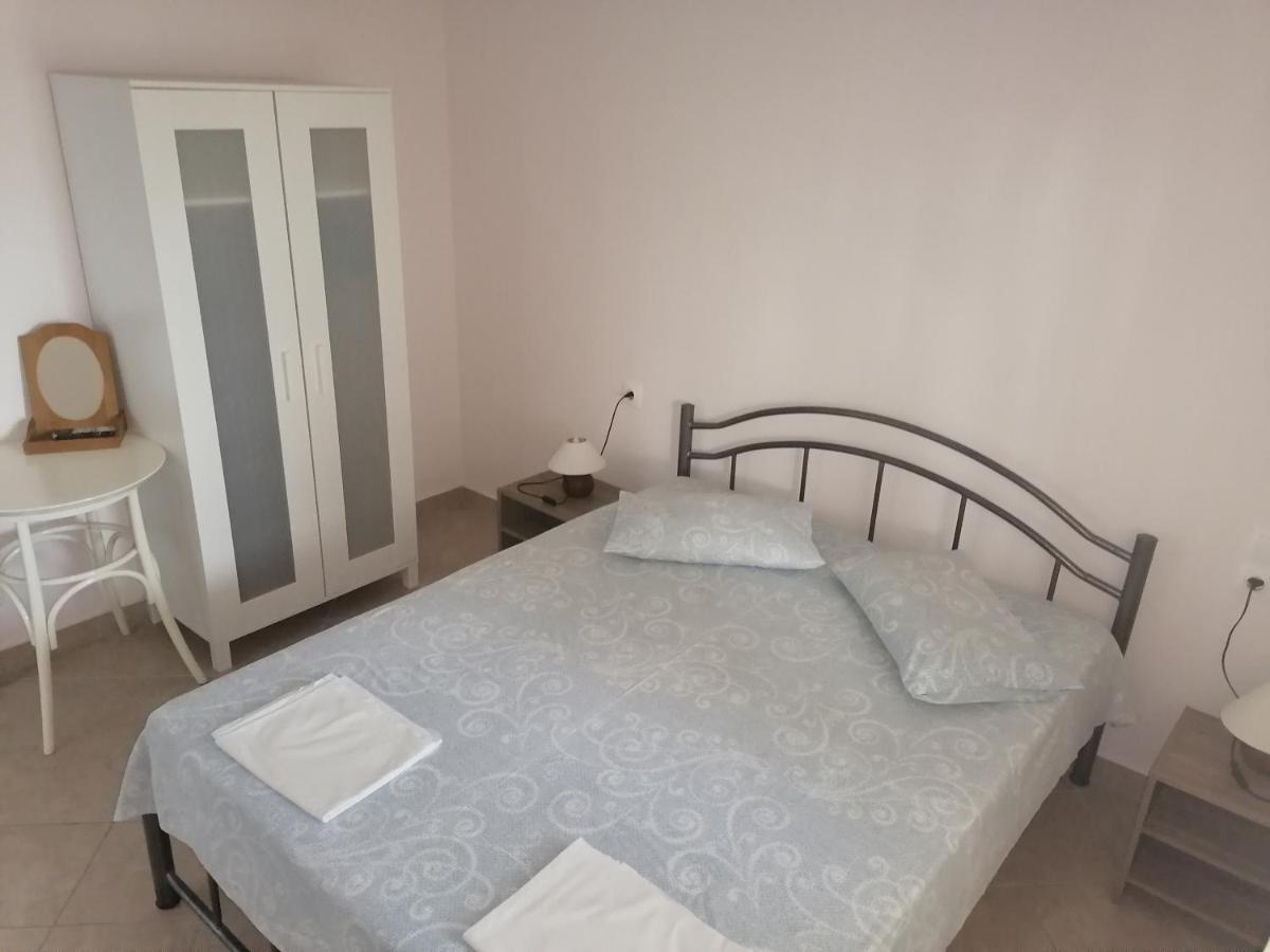 Porto Almira Beachfront House Нікіті Екстер'єр фото