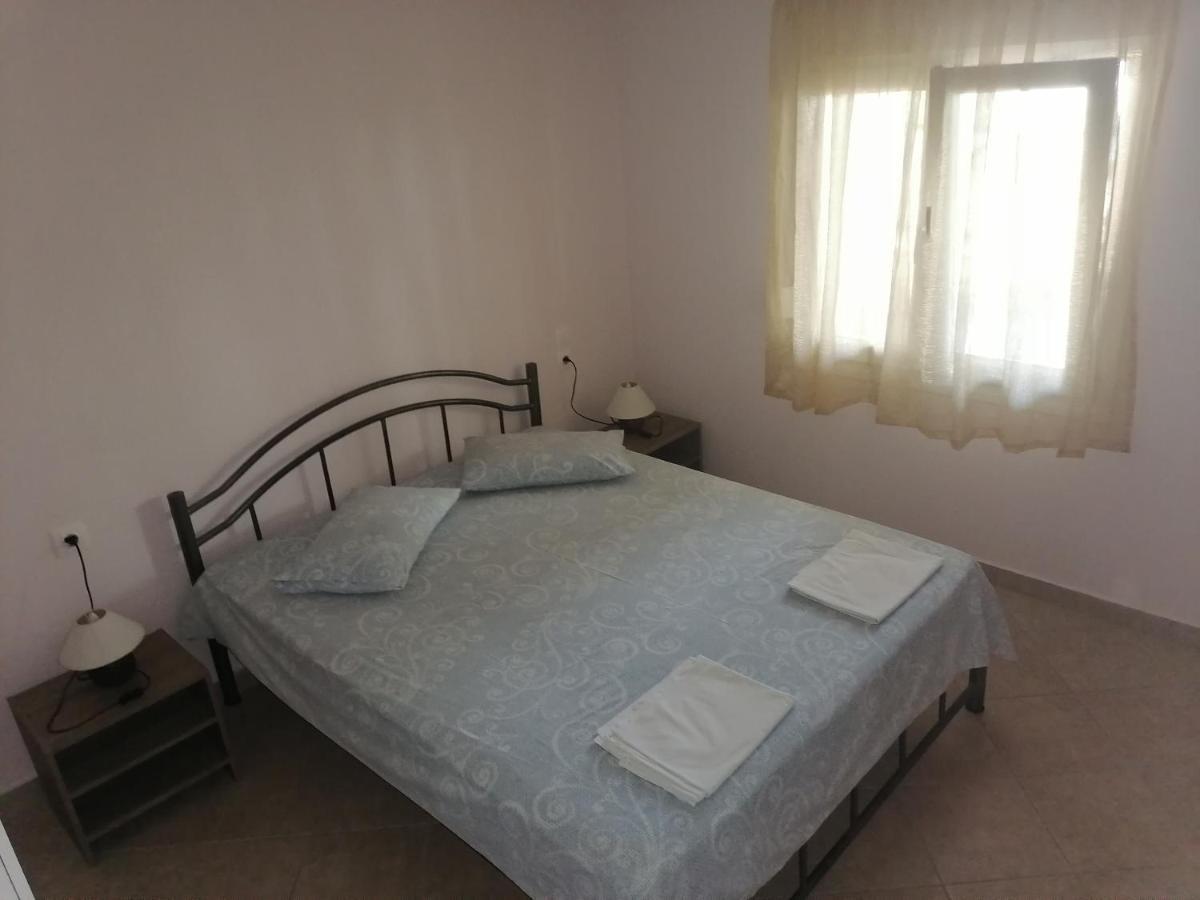 Porto Almira Beachfront House Нікіті Екстер'єр фото