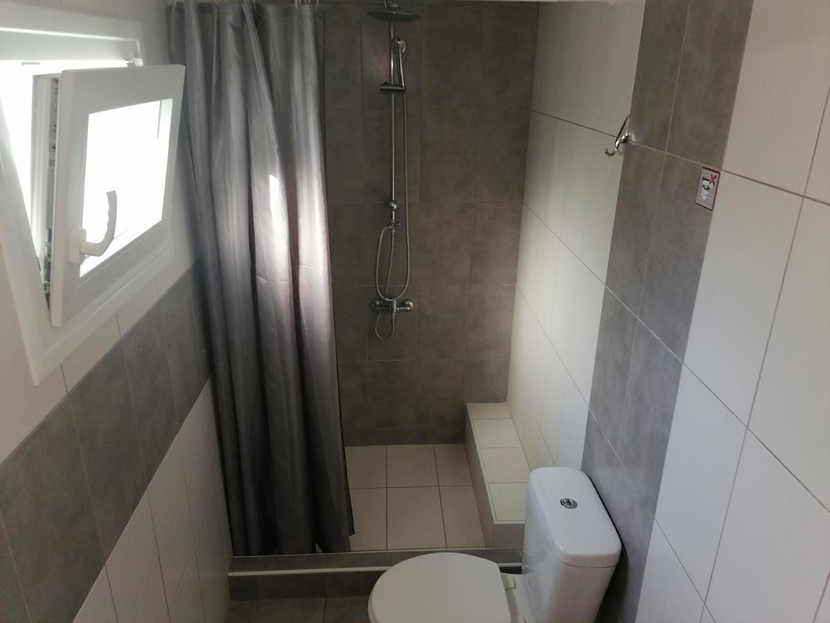 Porto Almira Beachfront House Нікіті Екстер'єр фото