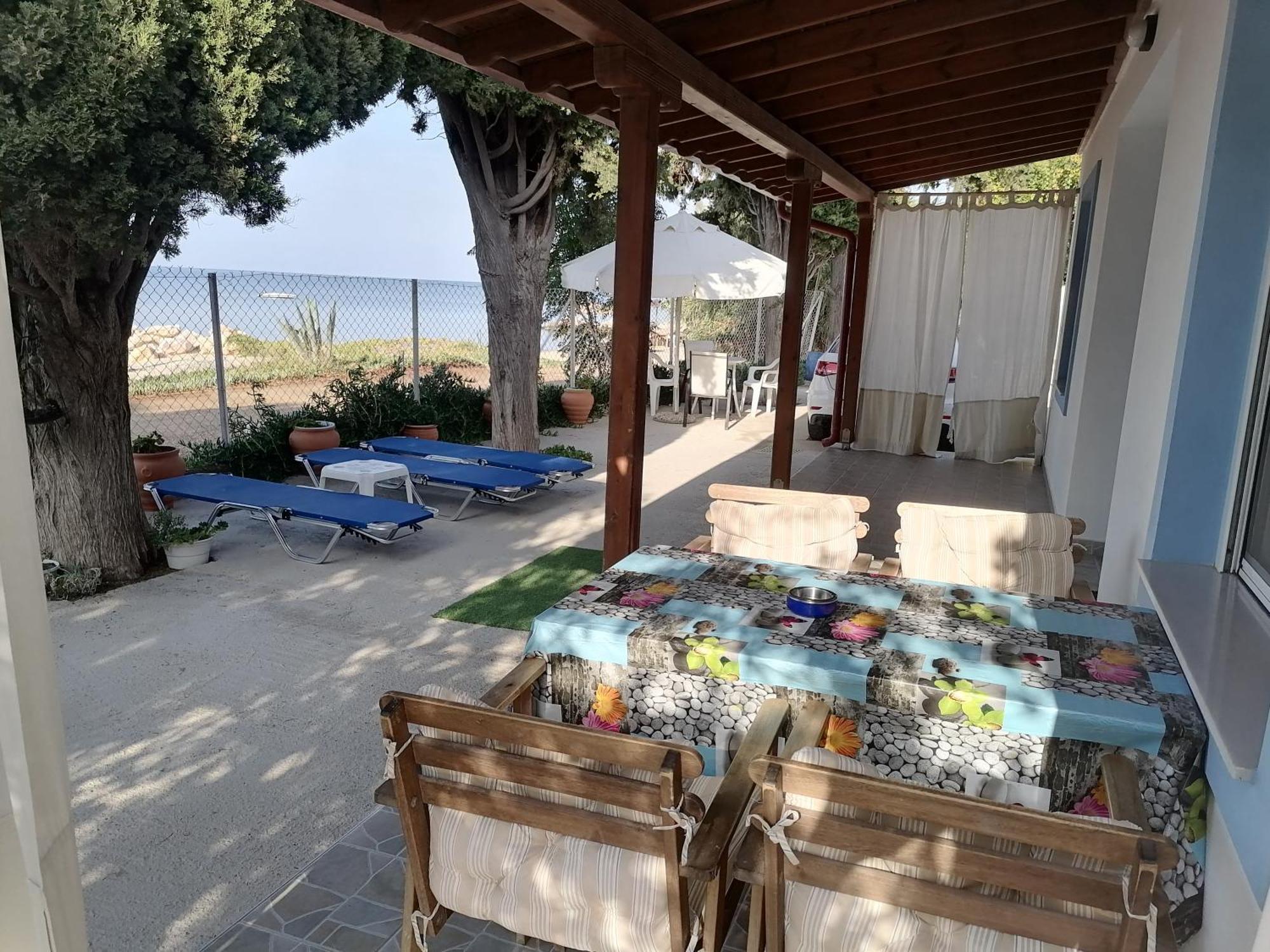 Porto Almira Beachfront House Нікіті Екстер'єр фото